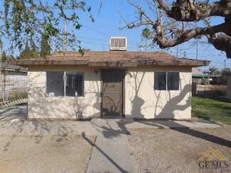10409 Wilson Rd, Lamont, CA 93241