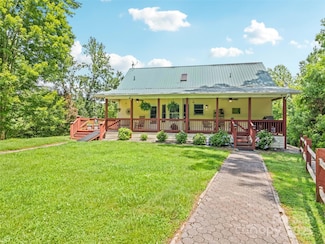 165 Lollis Ln, Bryson City, NC 28713