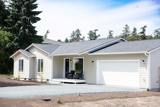 218 3rd St NE, Coupeville, WA 98239