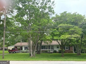 719 N 18th St, Lanett, AL 36863