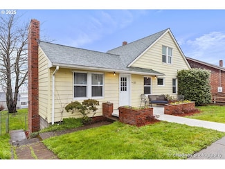 133 SW 2nd St, Troutdale, OR 97060