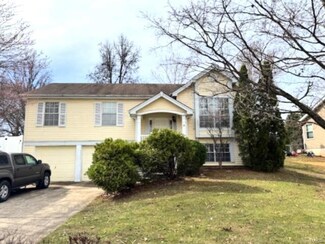 4589 Clearbrook Dr, Saint Charles, MO 63304