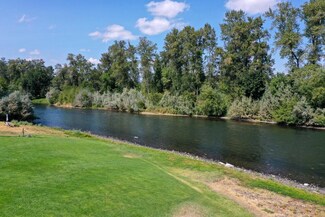 2994 S River Rd, Grants Pass, OR 97527