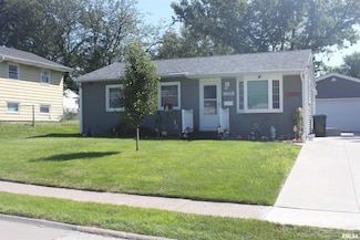 1119 N Thornwood Ave, Davenport, IA 52804