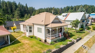 114 4th St, Roslyn, WA 98941