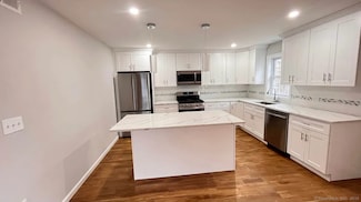 564 Norman St, Bridgeport, CT 06605