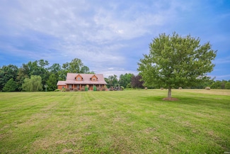 5836 Three Oaks Ln, Spencer, IN 47460