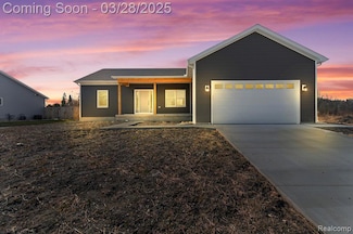 201 Degurse Ave, Marine City, MI 48039