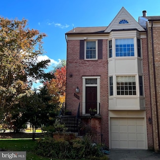 300 Lynn Manor Dr, Rockville, MD 20850