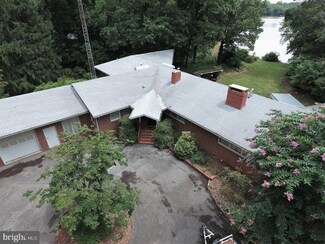 135 Lakeview Ave, Dover, DE 19901