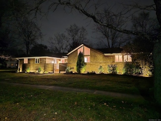 148 King Philip Dr, West Hartford, CT 06117