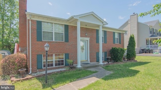 5941 Plumwood Ln, Woodbridge, VA 22193