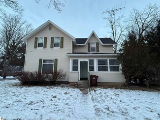 220 & 220 1/2 W Locust, Mount Pleasant, MI 48858
