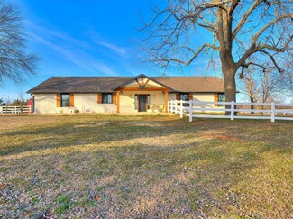 8005 E Franklin Rd, Norman, OK 73026