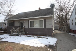 1135 E Apple Ave, Muskegon, MI 49442