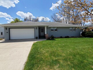 300 11th St SW, Pipestone, MN 56164