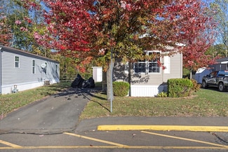 11 Marble Ln, Milford, CT 06460