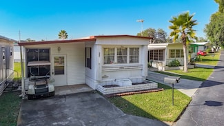 37844 Cape Cod Dr, Zephyrhills, FL 33542