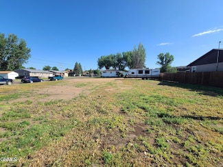 9 9th St E, Dickinson, ND 58601