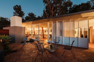 1430 Avon Terrace, Out of State, TX 90027