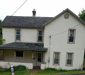 426 3rd Ave, Johnsonburg, PA 15845