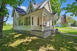 126 Elm St, Newport, ME 04953