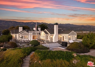 571 Sand Point Rd, Carpinteria, CA 93013