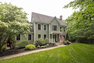 15 Wood Ridge Ln, Exeter, NH 03833