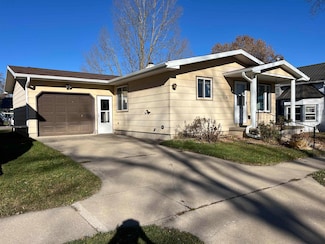 1027 Prairie Ave, Hillsboro, WI 54634