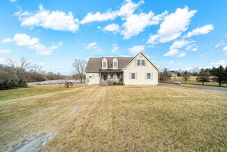 1066 N Portage Rd, Jackson, MI 49201