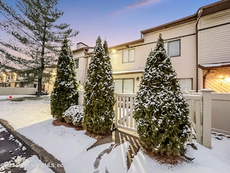 80 Wolkoff Ln Unit 32, Staten Island, NY 10303
