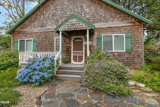 6935 Salal Ave, Lincoln Beach, OR 97388