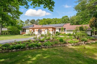 18 Karen Ln, North Dartmouth, MA 02747