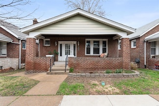 2825 Knox Ct, Saint Louis, MO 63139