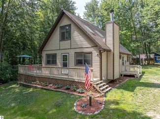 3200 Lake of the Pines Dr, Lake, MI 48632