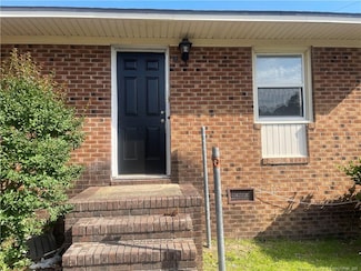 4959 Fieldcrest Dr, Fayetteville, NC 28303