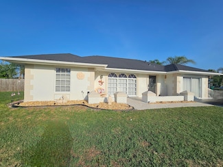 333 NE Surrey St, Port Saint Lucie, FL 34983