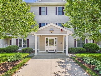 6 Stearns Ln Unit 103, MerriMacK, NH 03054