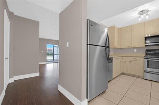 701 N Pine Island Rd Unit 102, Plantation, FL 33324