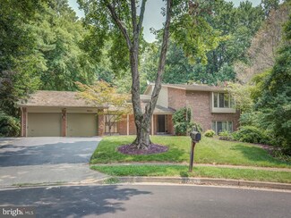 9021 Weatherwood Ct, Vienna, VA 22182