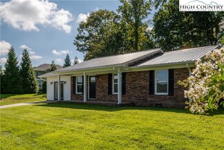 11 Hill St, Sparta, NC 28675