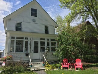 53 Anthony St, Alexandria Bay, NY 13607