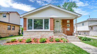 9616 S California Ave, Evergreen Park, IL 60805
