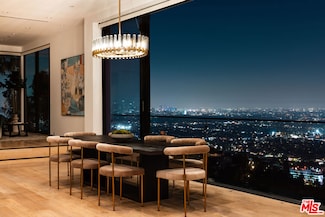 8650 Franklin Ave, Los Angeles, CA 90069