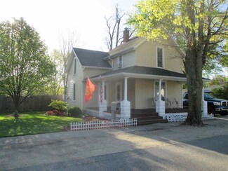 204 S Line St, South Whitley, IN 46787