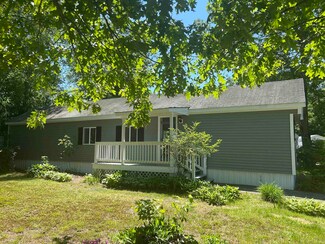 41 Mavis Ave, Rochester, NH 03839
