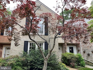 6604 Rosecroft Place, Falls Church, VA 22043