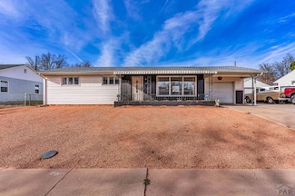 312 Kenwood Dr, Pueblo, CO 81004