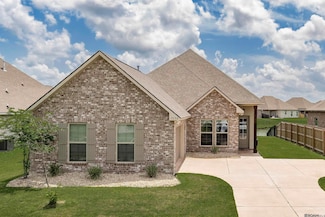 7150 Panama Canal Dr, Gonzales, LA 70737