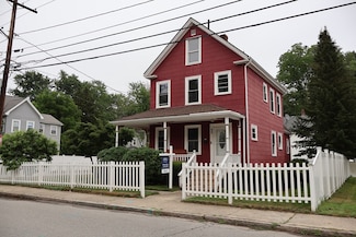 92 Alexander St, Framingham, MA 01702